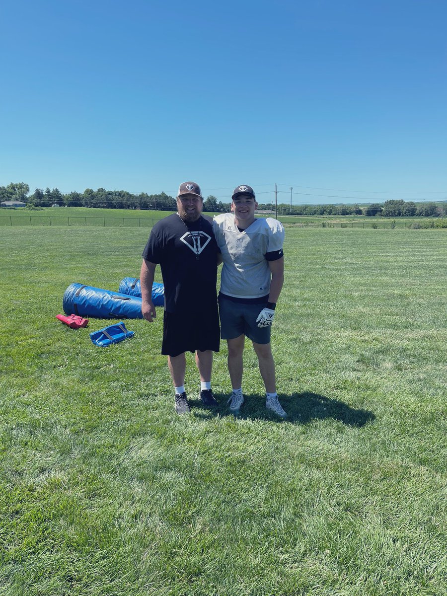 Unsung Heroes (@uhclinemen) on Twitter photo Offensive MVP of our Elite Linemen Camp at Wahoo was <a href="/BriggsErnst99/">Briggs Ernst</a>! Briggs came into Wahoo and showed everyone what Howells Dodge 8-Man Football is all about! Congrats, Briggs! <a href="/HDJaguars/">Howells Dodge</a> #UHC Offensive MVP of our Elite Linemen Camp at Wahoo was <a href="/BriggsErnst99/">Briggs Ernst</a>! Briggs came into Wahoo and showed everyone what Howells Dodge 8-Man Football is all about! Congrats, Briggs! <a href="/HDJaguars/">Howells Dodge</a> #UHC