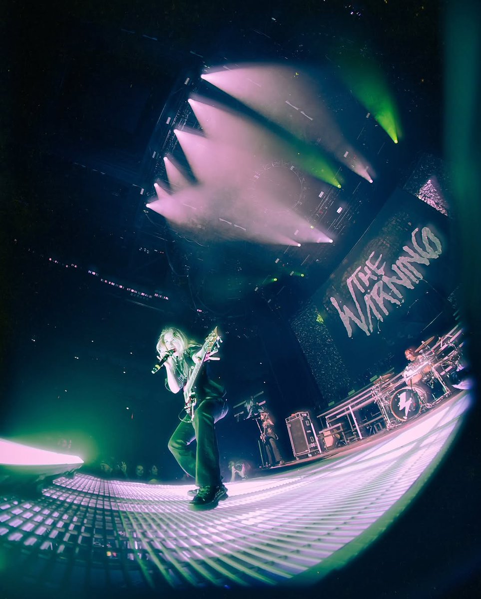 The Warning Brasil tweet media