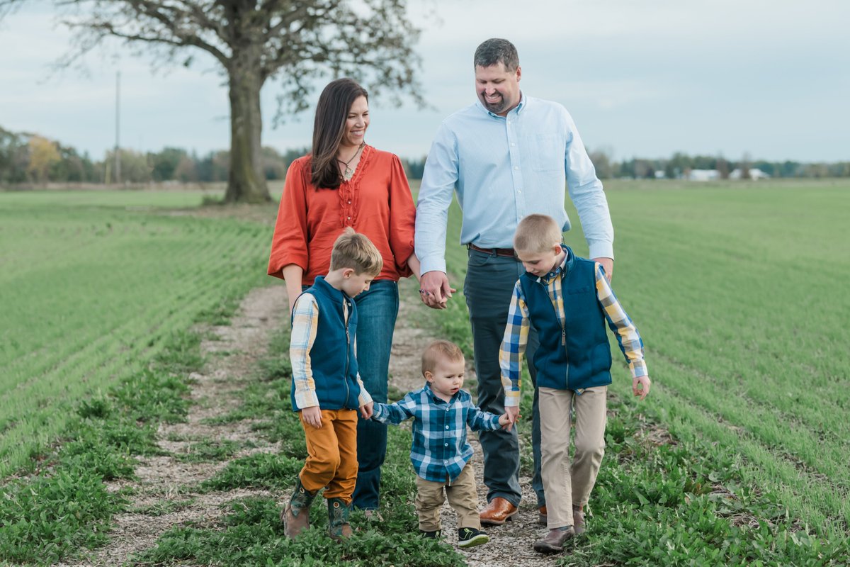 SugarAlliance's tweet image. Take the time to #ThankAFarmer today! Meet Peter Maxwell, a Michigan sugarbeet farmer. He and his wife Allyson are raising their boys on their farm and working hard to pass their way of life to the next generation.
“Sugarbeets are a huge part of our life… My vision for the…