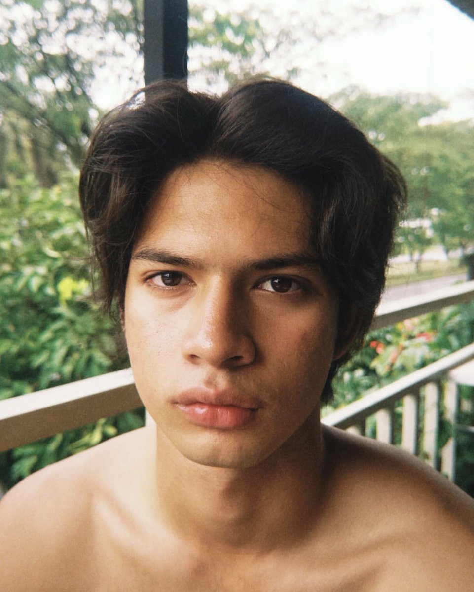 mawar putih♡ tweet media