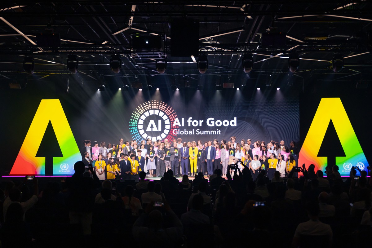 AIforGood's tweet image. The future doesn’t wait, and neither should you!
As the 2025 #AIforGood Global Summit comes to an end here in Geneva, we’re thrilled to announce that the next edition of our Summit will return to #Geneva from 7–10 July 2026. Mark your calendars now, the countdown has officially…