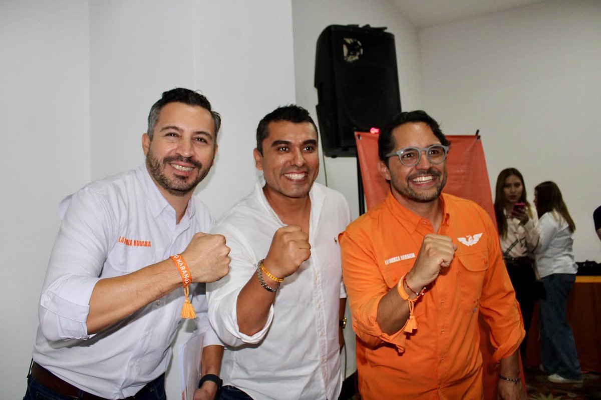 Agustin_TorresD's tweet image. Esta es la gran Fuerza Naranja que nos representa en Chiapas💪🧡

Que gusto saludar a mujeres y hombres libres que hoy reafirman su compromiso por un México Nuevo🇲🇽