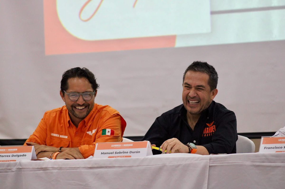Agustin_TorresD's tweet image. Esta es la gran Fuerza Naranja que nos representa en Chiapas💪🧡

Que gusto saludar a mujeres y hombres libres que hoy reafirman su compromiso por un México Nuevo🇲🇽