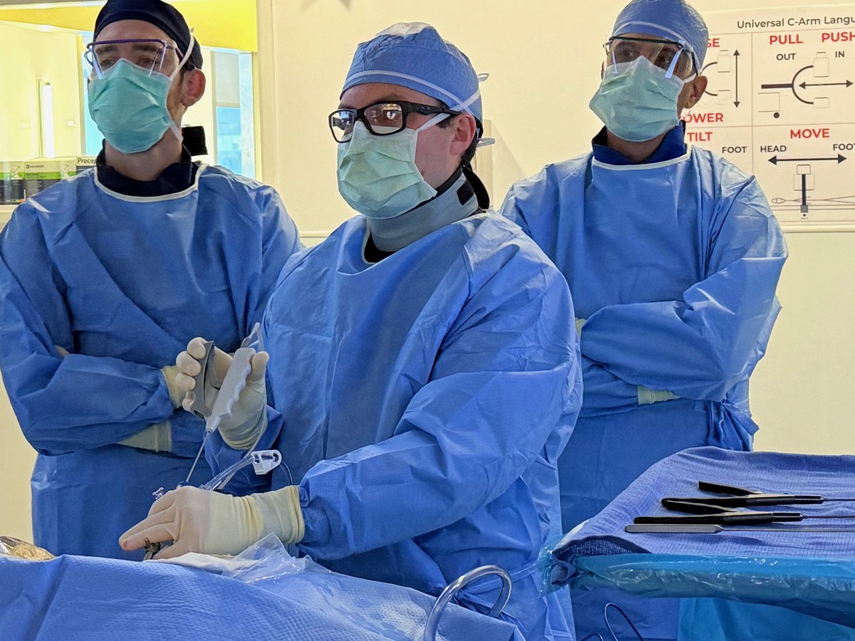 ArthrexSpine's tweet image. Congratulations Corey Walker, MD, Cedars-Sinai, Los Angeles, for his remarkable progress over the past 15 months in advancing ultra-minimally invasive spine surgery using the Arthrex Endoscopic Spine Platform.
Dr. Walker has demonstrated an exceptional commitment to mastering…