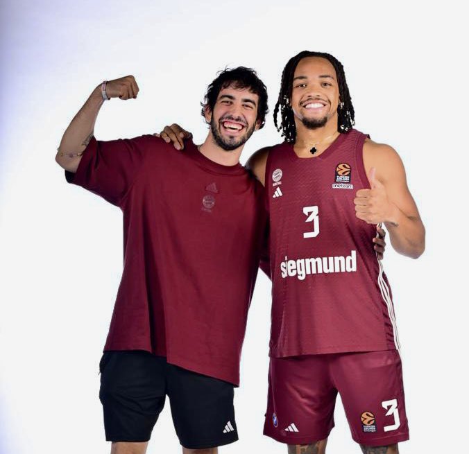 Pablo (@pblez_) on Twitter photo Thank you for everything you did for me these past 2 years. Never grateful enough <a href="/Cboogie_3/">Carsen Edwards</a> Thank you for everything you did for me these past 2 years. Never grateful enough <a href="/Cboogie_3/">Carsen Edwards</a>