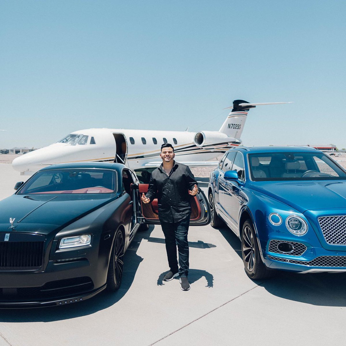 𝗗𝗥𝗘𝗔𝗠𝗦 stopped being dreams when 
I turned them into 𝗚𝗢𝗔𝗟𝗦 🤷🏻‍♂️💯🔝

Drop A “🦾” If You’re Chasing Your Dreams 𝗧𝗢𝗗𝗔𝗬!💯
