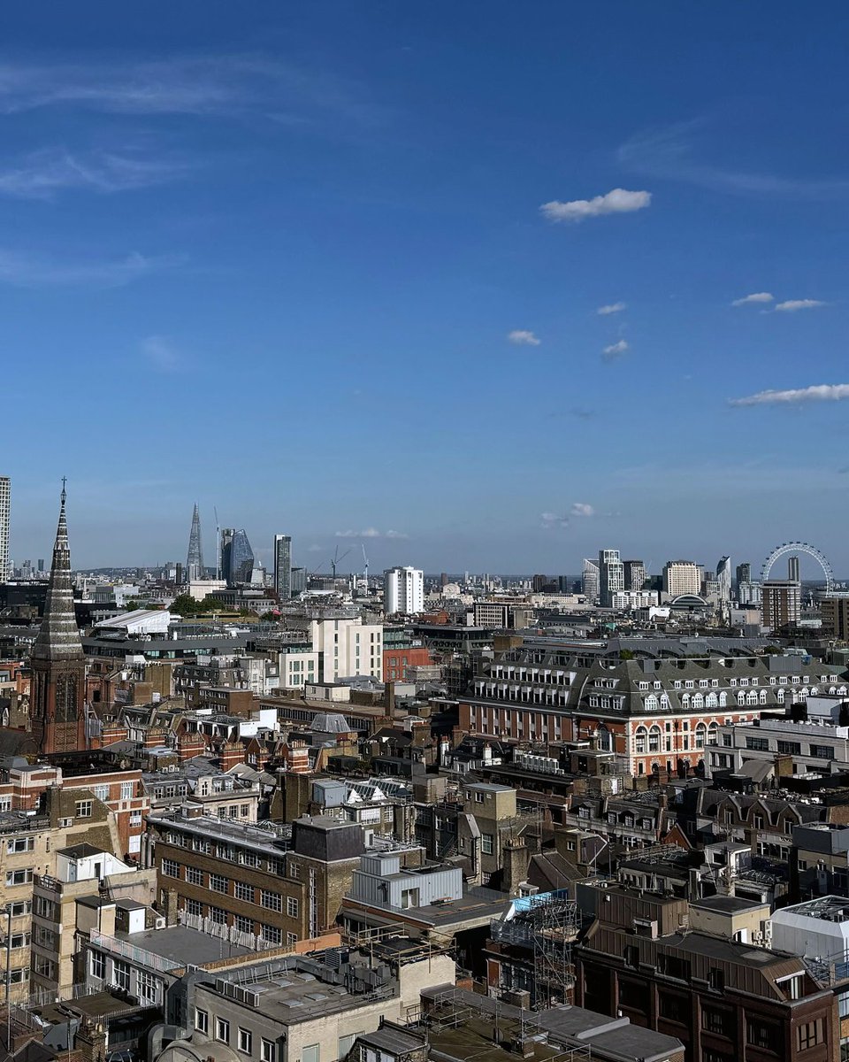 ComplyAdvantage's tweet image. Rooftop season has arrived in London, and that means it’s time for ComplyAdvantage’s summer party!
From all of us at ComplyAdvantage, we wish you a sunny and enjoyable summer. ☀️