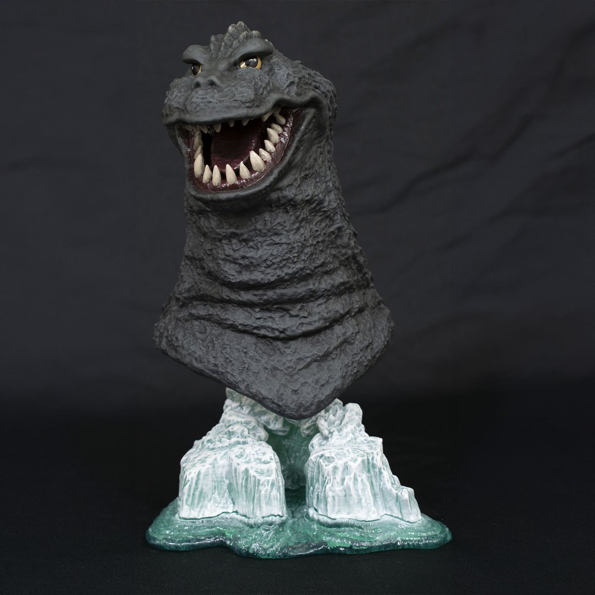 GodzillaS_US's tweet image. my face after stuttering over godzilla facts for two minutes
shop now: ow.ly/yK2C50Wo6p9