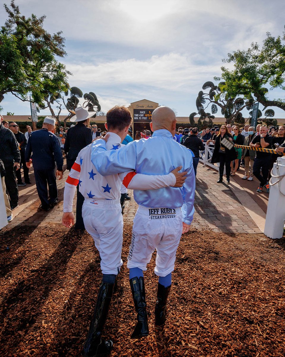 👕 Your jockey name is:
👚 First name = Color of your shirt
🍿 Last name = Favorite snack + “stein”
Example: Red Popcornstein
Tag your riding partner and share your names below!
