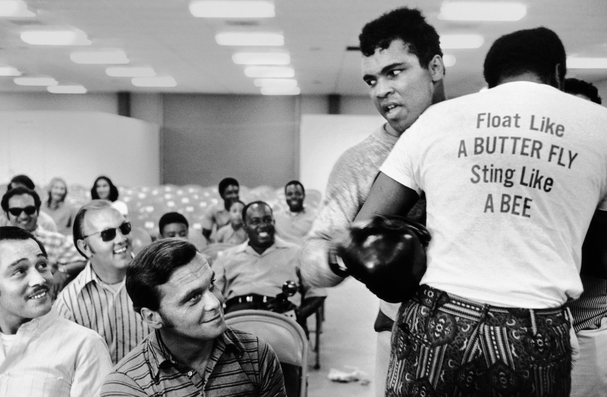 MuhammadAli's tweet image. Fight Friday. 💥🥊
📸: @LeiferNeil
#MuhammadAli #Icon #Fight #Champion #Friday #NeilLeifer