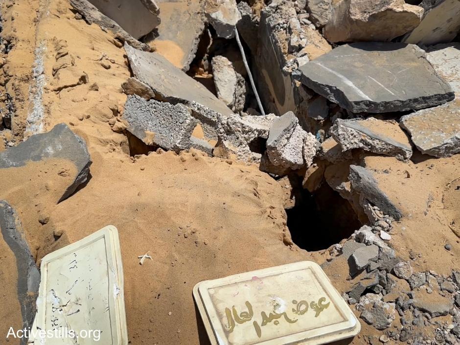 TODAY: The aftermath of large-scale destruction of the tents, which were of displaced Palestinians, in the areas of Al-Maslakh, the Turkish Cemeteries, and the Qatari Camp in the southwest of Khan Yunis, following the withdrawal of the Israeli colonial forces. Photos: <a href="/DoaaALBaz2/">Doaa AL Baz</a>