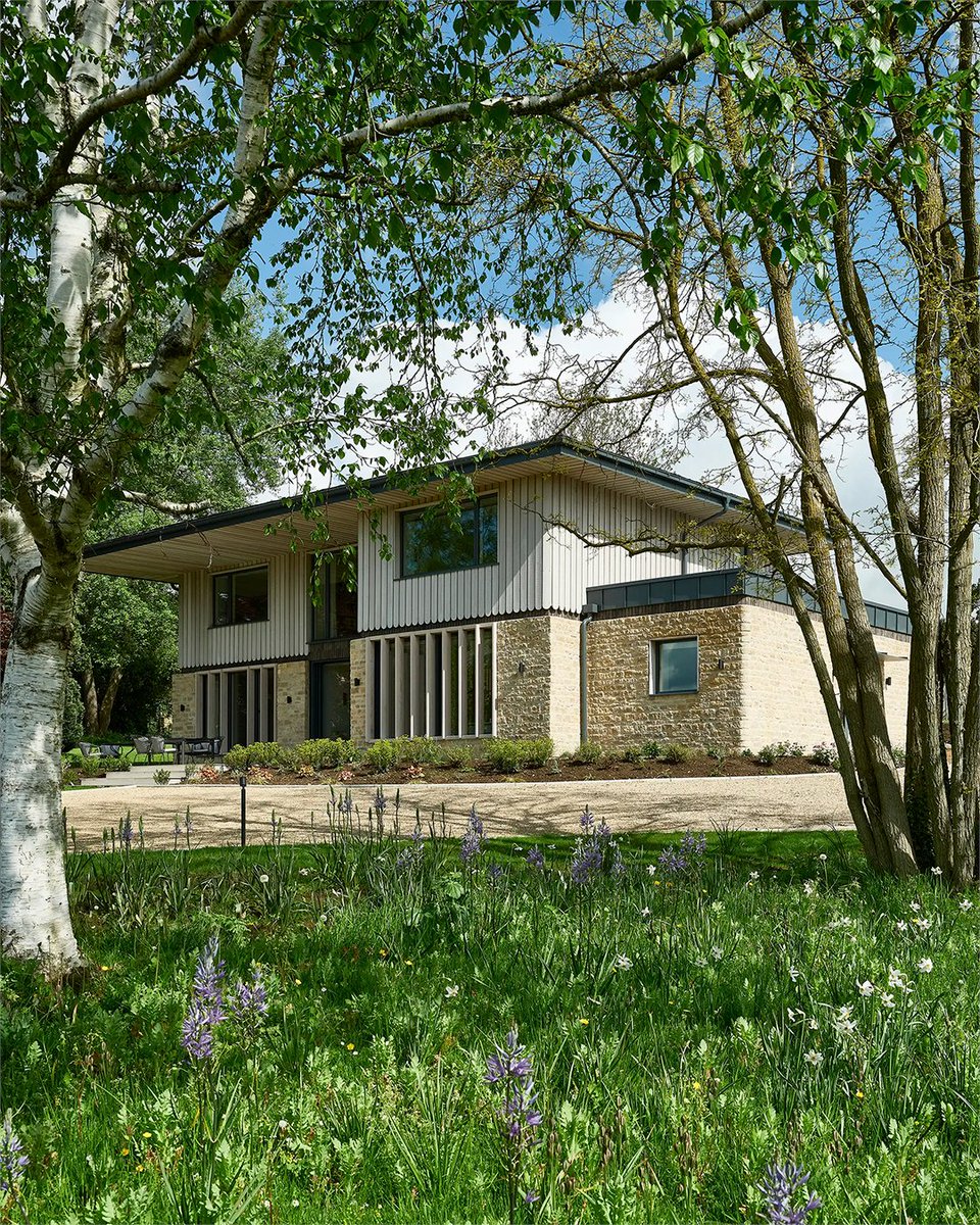 Wondering whether it’s possible to build a house in your garden? We take a closer look at the main issues to think about before applying for planning consent to self build a brand-new home on a garden site, commonly known as backland development: ow.ly/efwK50Wm8P3
