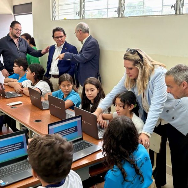 Alejandra Fleitas (@afleitas1983) on Twitter photo #ElSalvador fortalece su sistema educativo con el apoyo de <a href="/el_BID/">Banco Interamericano de Desarrollo</a> a través de un programa de US$171,5 millones que busca mejorar el acceso, la calidad y la permanencia en la escuela, especialmente en los niveles inicial y secundario.
Conocé más: goo.su/2uv2w0 #ElSalvador fortalece su sistema educativo con el apoyo de <a href="/el_BID/">Banco Interamericano de Desarrollo</a> a través de un programa de US$171,5 millones que busca mejorar el acceso, la calidad y la permanencia en la escuela, especialmente en los niveles inicial y secundario.
Conocé más: goo.su/2uv2w0