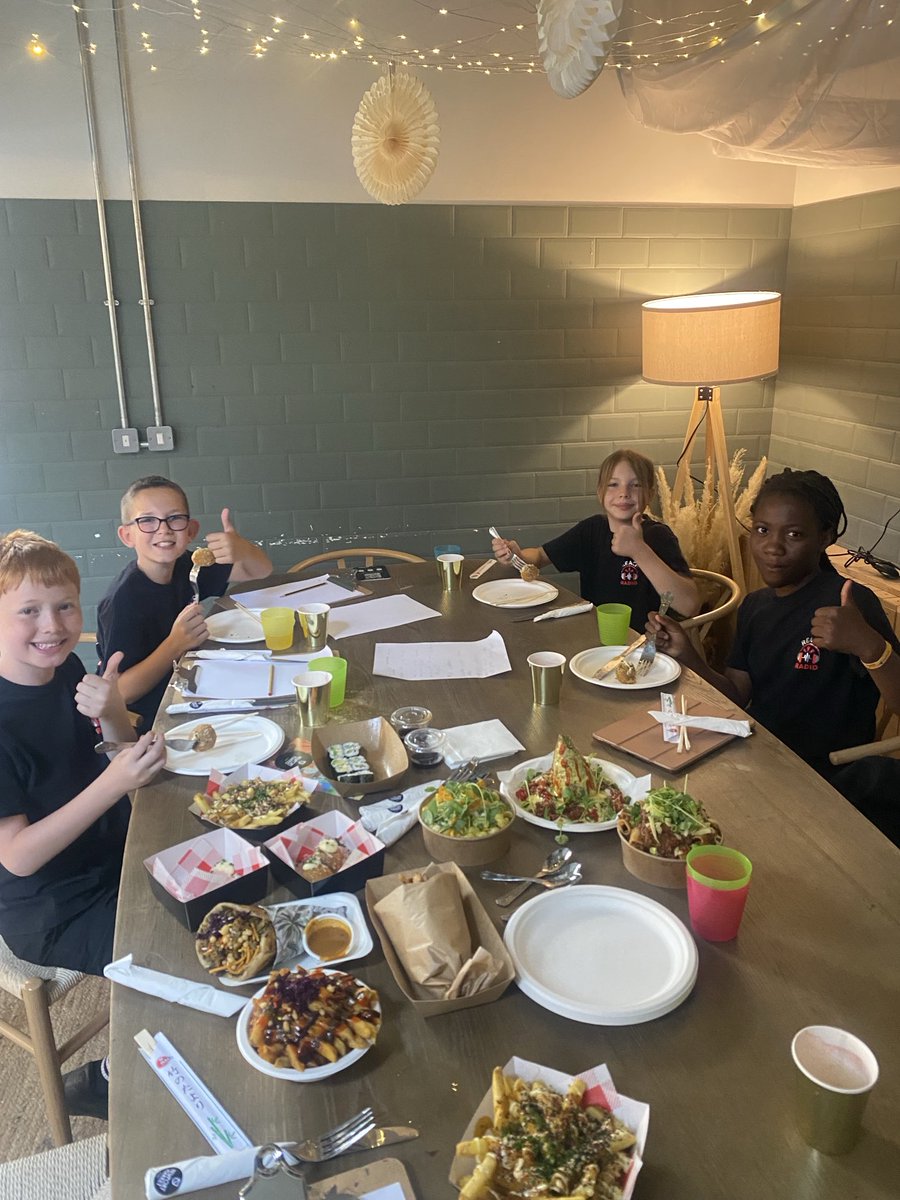 radio_reach's tweet photo. BEST TRIP EVER! What a lucky bunch the Kids Can Cook podcasters were to go and visit @NewportMarketUK. They had a tour, learnt about the history of the market as well as interviewing stall holders and tasting some yummy food. Full review on next week’s podcast! #SAPSEIC https://t.co/mSDlSchdO8