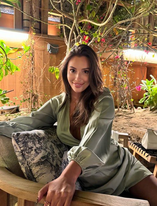 Life doesn't have to be complicated. Stop occasionally and enjoy the beauty in front of you.