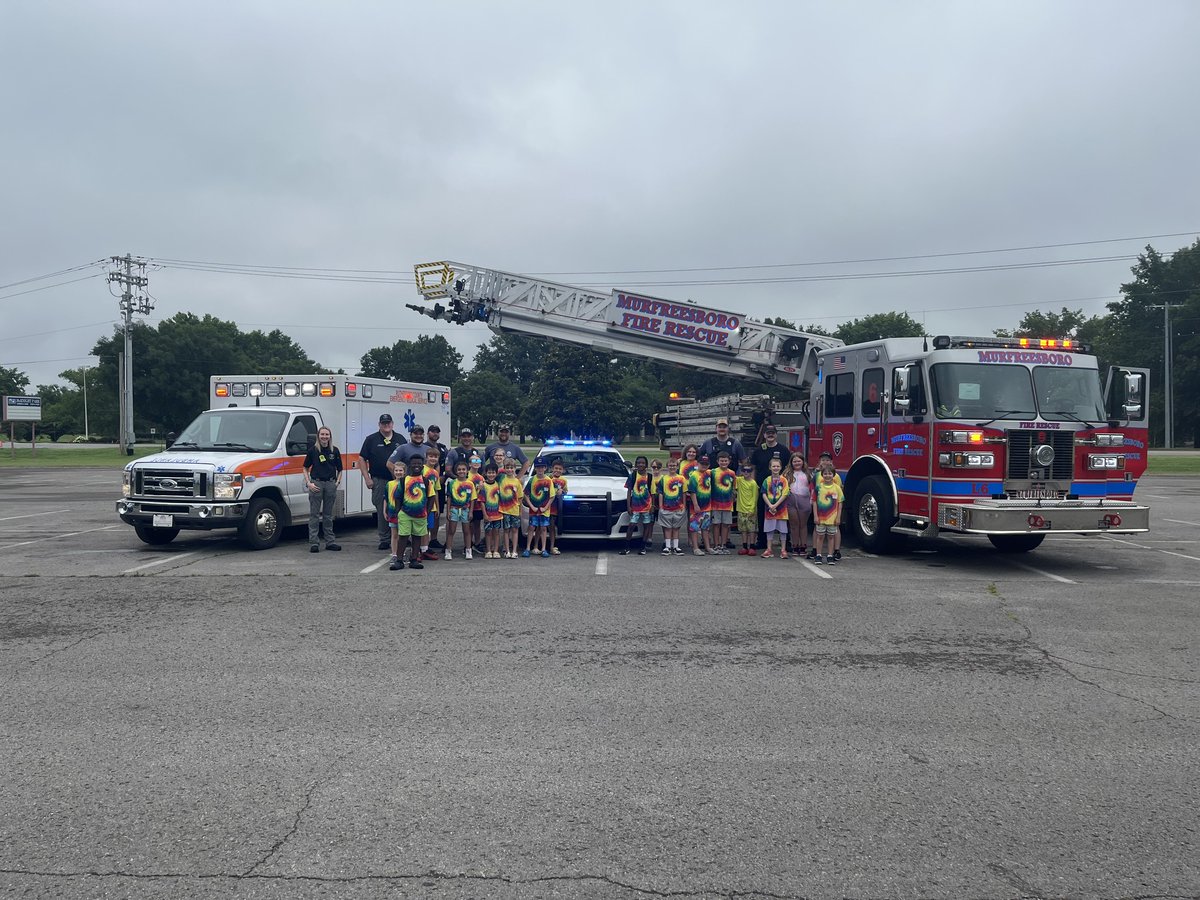As part of Emergency Services Day at McKnight Park, campers got an up-close look at an ambulance, police car, and fire truck — and learned how our first responders help keep the community safe! 🚨🧯
Big shoutout to L6, A Shift👏