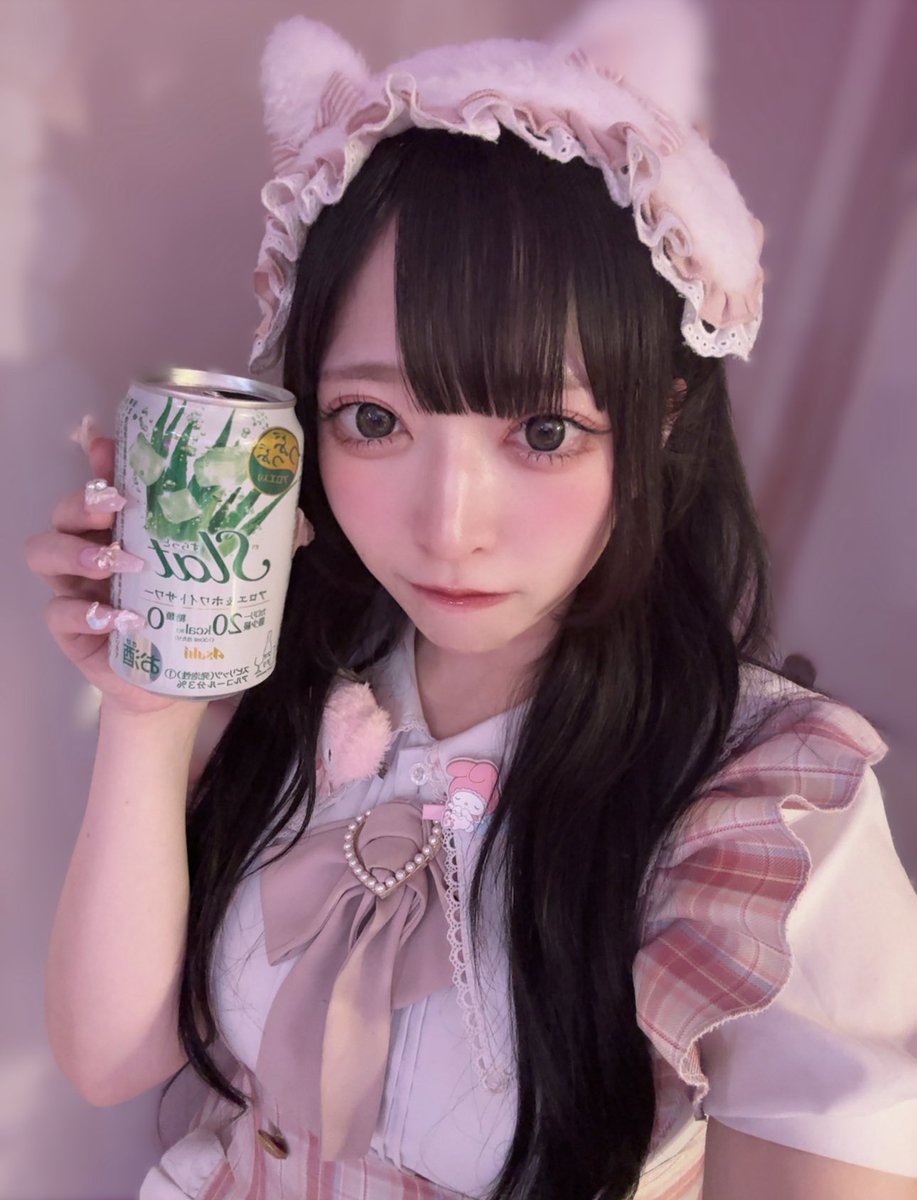 ろぐあうと❕
カフェからありがとう🫶🏻
今日は会えると思ってなかった仲良しさまたちがいっぱい会いに来てくれてすごく嬉しかったですᐡっ ̫ ᴗ ̳ᐡ🌟いつもの仲良しさまともお酒飲めたりお友達と来てくれた仲良しさまもいて楽しかった⸝⸝o̴̶̷̥᷅  ̫ o̴̶̷̥᷅⸝⸝
明日も13時からいます🎀