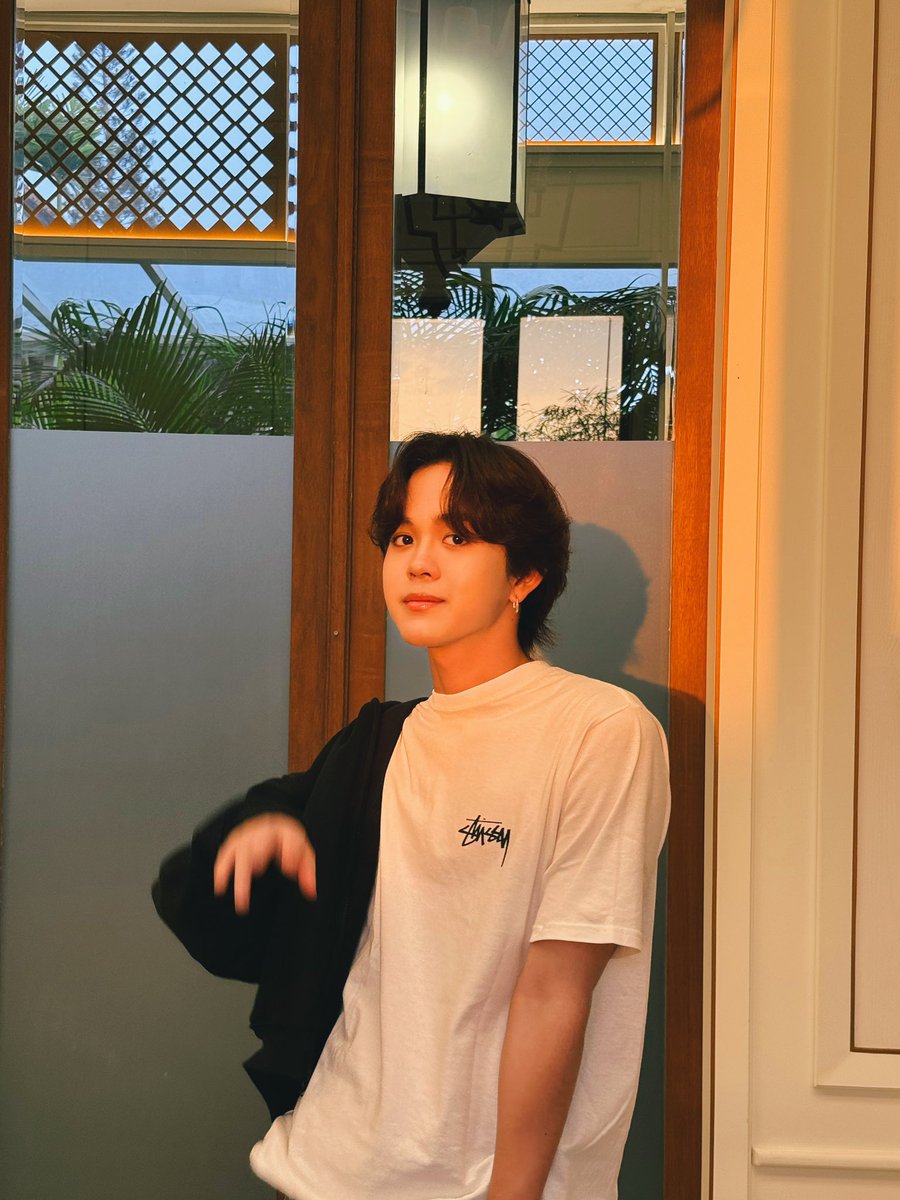 thiothamm's tweet image. Selamat tidur, semoga mimpi indah.
Jumpa lagi besok ya! 🌻🤍
#THIOTHAMM
#NexT1DE_THIO
#NexT1DE