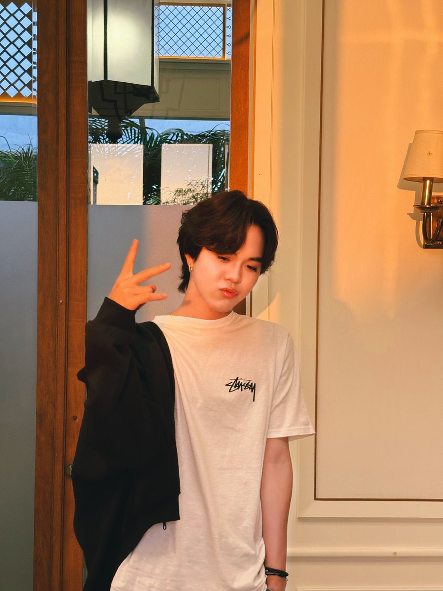 thiothamm's tweet image. Selamat tidur, semoga mimpi indah.
Jumpa lagi besok ya! 🌻🤍
#THIOTHAMM
#NexT1DE_THIO
#NexT1DE
