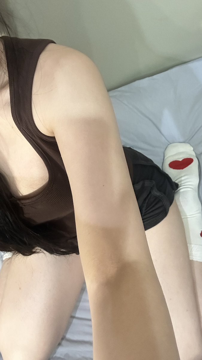 ❤️❤️
#足フェチ #footfetish #ทาสเท้า
