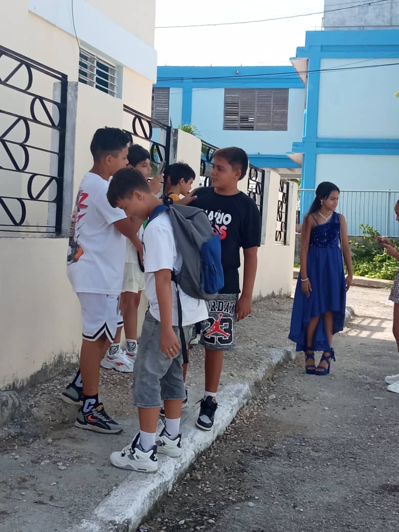 Actividades para los educandos en la Escuela Primaria Rafael María de Mendive,a la Educación ♥️🇨🇺
<a href="/EducacionRegla/">Dirección General de Educación Regla</a> 
<a href="/YolivanC41557/">Yoliván Prevost Candó</a> 
<a href="/DirectEducaHab/">Karenia Marrero Arrechea</a> 
<a href="/SaerySerrano/">Saery Serrano</a>
<a href="/YanetHzP25/">Yanet Hernández</a>