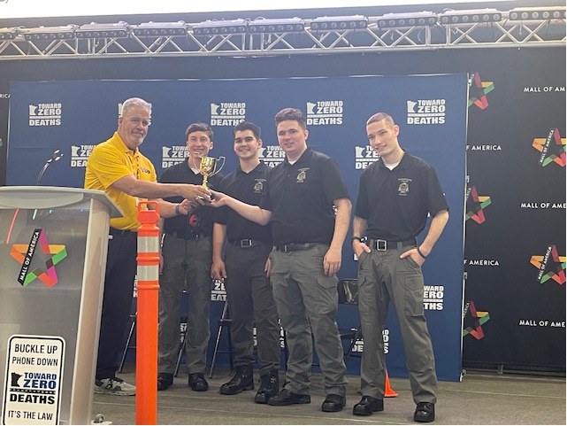 MnDPS_DPS's tweet image. .@mtkapd Explorers were the fastest to buckle up at MOA this summer — racing for fun and seat belt safety. You don’t need to race, just take two seconds to buckle up. It could save your life. Click It or Ticket extra enforcement is underway in Minnesota.