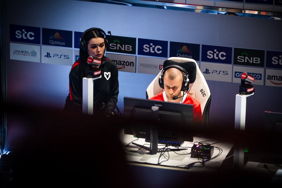 MOUZ tweet media
