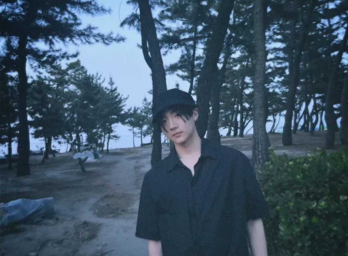 leadffer's tweet image. La joie explose, le chaos suit. On vit entre éclats de rire et morceaux brisés. Le cercle est fait de contrastes.