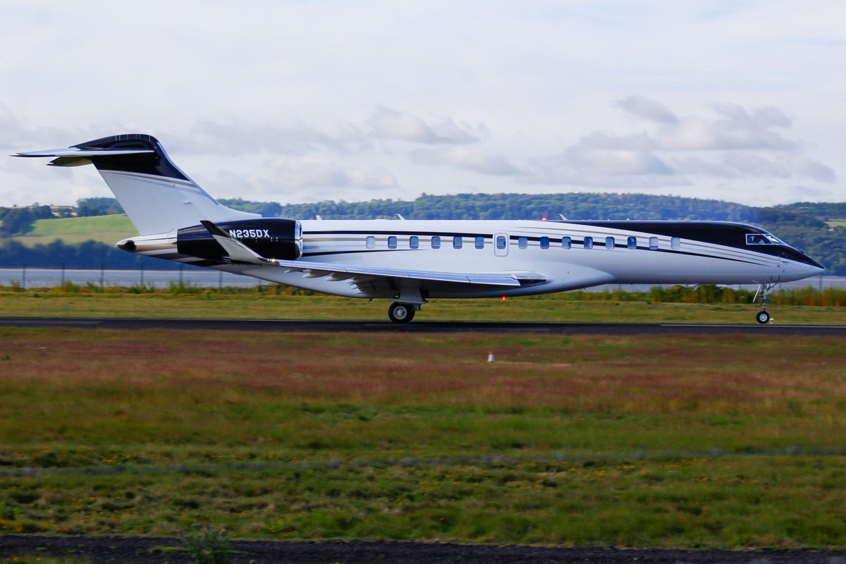 BlScottish's tweet image. Dick's Sporting Goods Bombardier Global 7500, registered N235DX, seen departing early yesterday morning as “Twilight 235”, following its first visit  with this particular airframe

This is the debut appearance for their Global 7500 
#Global7500 #CorporateTravel #BombardierGlobal