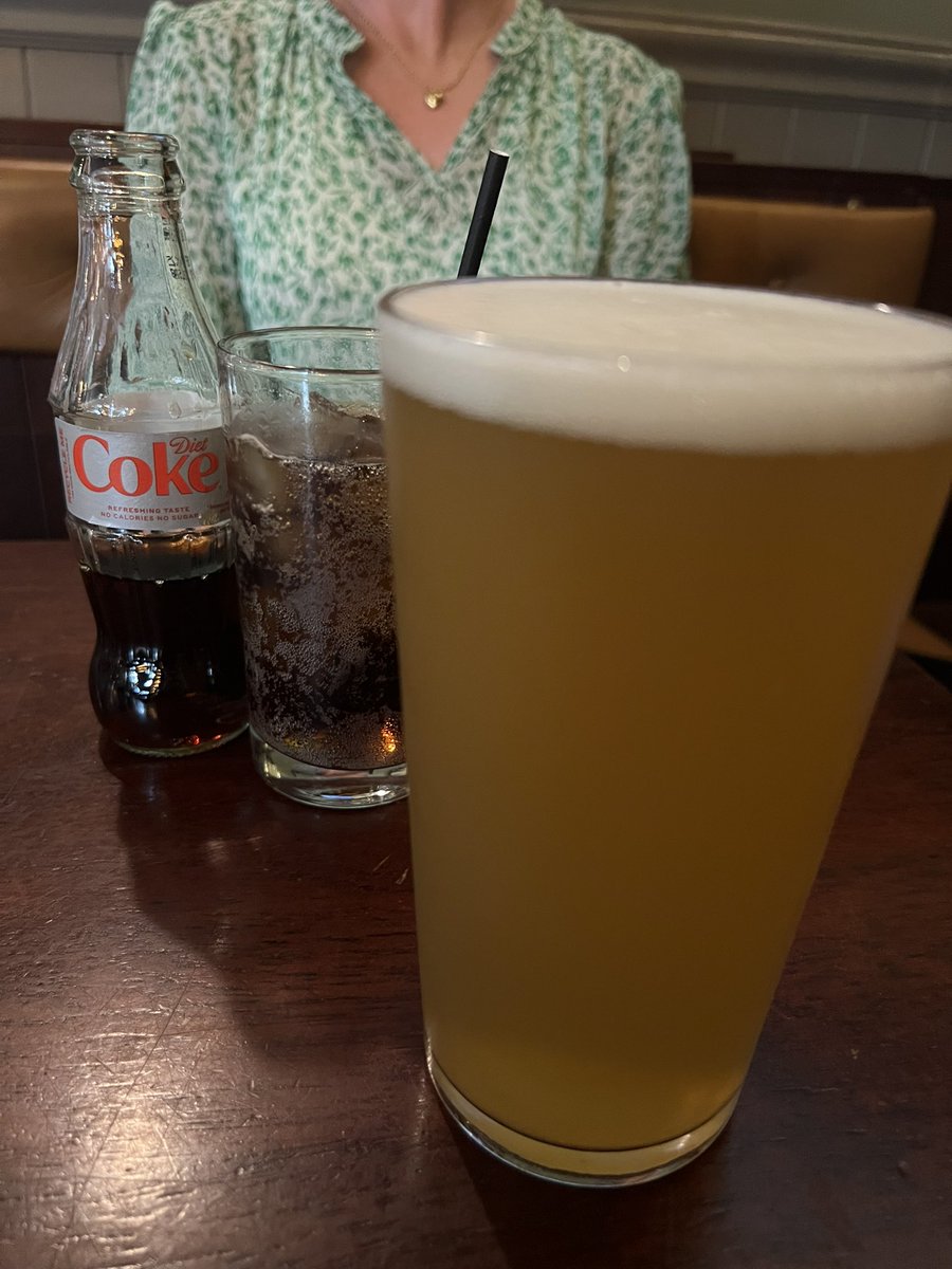 Out out. Cheers🍻(cooling pint of Elevation)#stillscorchio☀️🥵