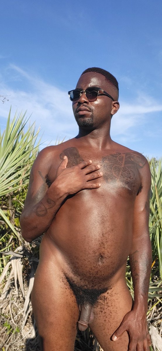 Everybody loves the sunshine #nakedfreedom #nakedfriday #melaninpoppin #nakedinthesun