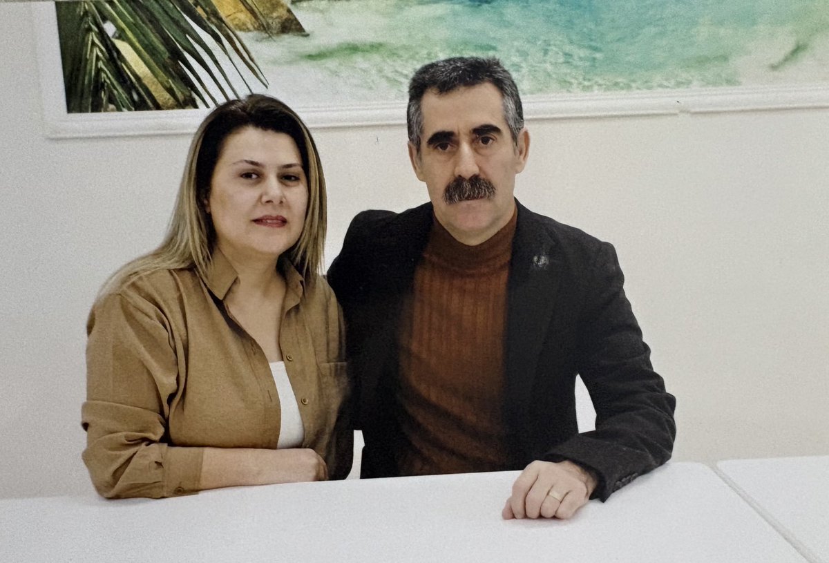 Metader_'s tweet image. Hukuksuz bir şekilde görevden alınarak yerine kayyum atanan Van Büyükşehir Belediyesi Eşbaşkanı Bekir Kaya şahsında, düşüncelerinden, kimliklerinden, halklarına duydukları sorumluluktan ve demokratik taleplerinden dolayı cezaevinde tutulan tüm siyasi tutsaklara özgürlük talep…
