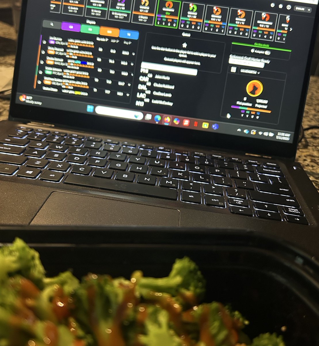 JLogs10's tweet image. Ground turkey, quinoa & broccoli with some best ball drafts on @Underdog