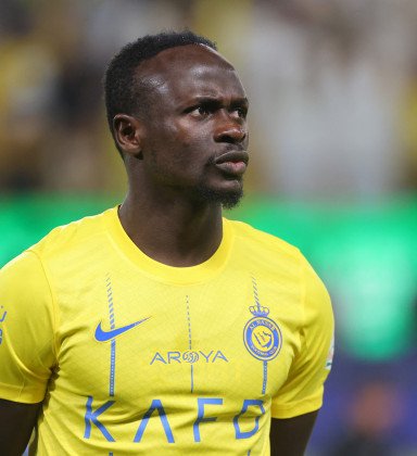 iamwildandout's tweet image. From Barefoot Dreams to Ballon d'Or Talks – The Rise of Sadio Mané
Sadio Mané was born in Bambali, a small village in Senegal with no electricity, no paved roads, and zero spotlight. His father was a local imam who discouraged football, but Mané had one obsession: the ball.
As…