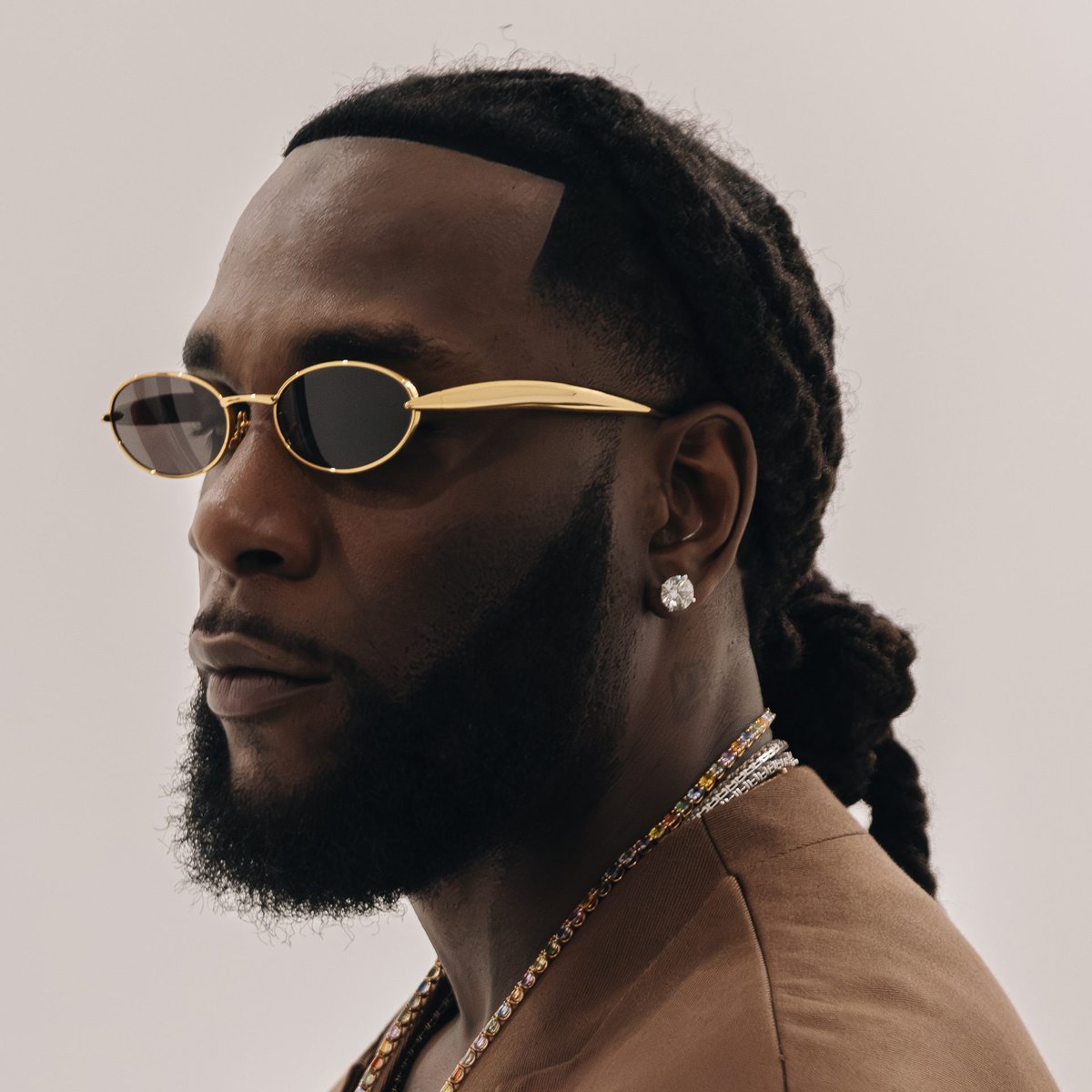 AppleMusic's tweet image. New @burnaboy 🚀 Listen to No Sign of Weakness on Apple Music. apple.co/NSOW