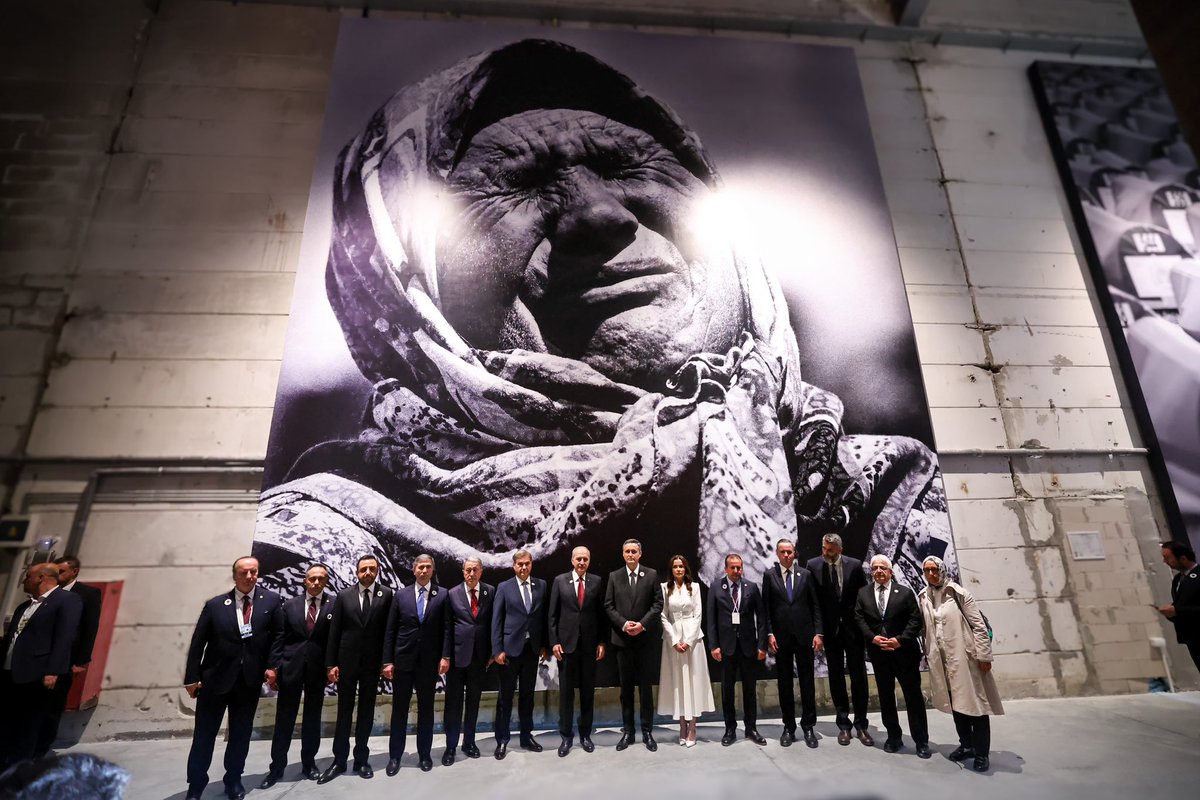 Türkiye Kızılay Derneği Kurumsal (@kizilaykurumsal) on Twitter photo Srebrenitsa Katliamı’nın 30. yıl dönümü anma programına TBMM Başkanımız Numan Kurtulmuş, eski Millî Savunma Bakanımız Hulusi Akar, Genel Sekreterimiz Ramazan Saygılı, Uluslararası İlişkiler ve Göç Hizmetleri Genel Müdürümüz Alper Küçük ile gönüllülerimiz katıldı. Srebrenitsa Katliamı’nın 30. yıl dönümü anma programına TBMM Başkanımız Numan Kurtulmuş, eski Millî Savunma Bakanımız Hulusi Akar, Genel Sekreterimiz Ramazan Saygılı, Uluslararası İlişkiler ve Göç Hizmetleri Genel Müdürümüz Alper Küçük ile gönüllülerimiz katıldı.