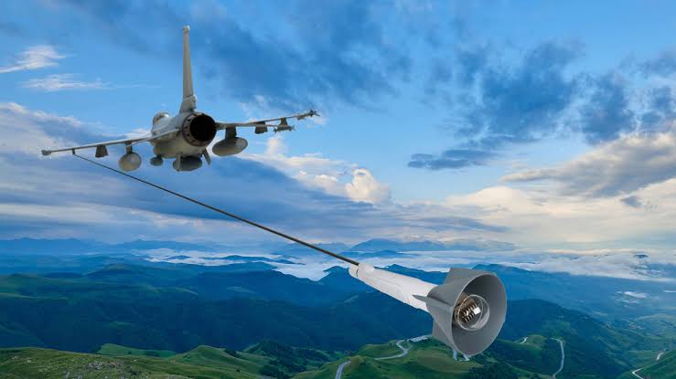 anunay_24's tweet photo. India used Rafale's X-Guard decoy to trick Pakistan during #OperationSindoor.
AI-powered &amp; radar-reflective, it spoofed enemy missiles into hitting fake targets.
No Rafales were lost. A masterclass in modern electronic warfare.

#IAF #Rafale #XGuard https://t.co/DXdMFDCnhp