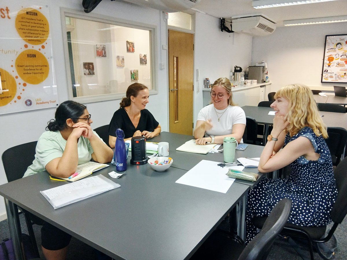 LEOtraining5's tweet image. 🥳 What a fantastic Day 3 of Flying Start with our new ITT cohort @LEOAcademies!
🤝 Our wonderful trainees worked collaboratively and engaged in deliberate practice. So impressed by their commitment and energy today!
👏 Well done to everyone!