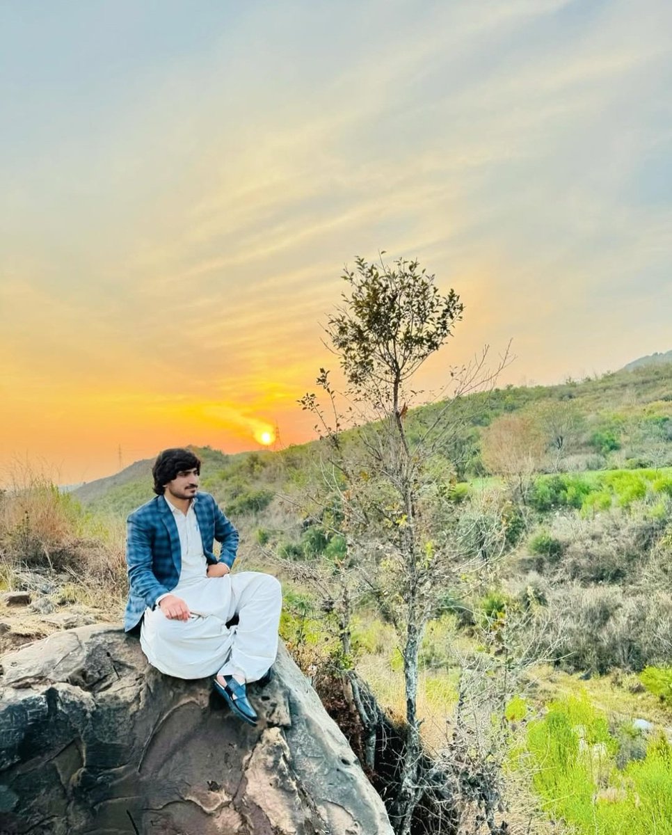 faisal___bAloch's tweet photo. Even your Constitution has failed us.

You talk of unity — we live under occupation.
We defy your rule.
We reject your fear.
We will not be erased.
#ReleaseSaeedBaloch
#savebalochstudents https://t.co/7eNannr91I