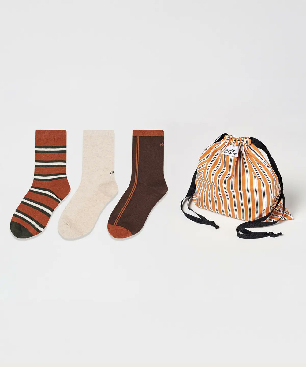 perminimart's tweet photo. studiosockstop 1989 Vintage Socks Set
น่ารักมากเลย ได้ 3 คู่ พร้อมกับถุงใส่เป็น set จะให้เป็นของขวัญหรือใส่เองก็ได้ freesize (37-40) 950.- ส่งฟรีคับ 🤎🤍💛 https://t.co/rn4fSLGRu9