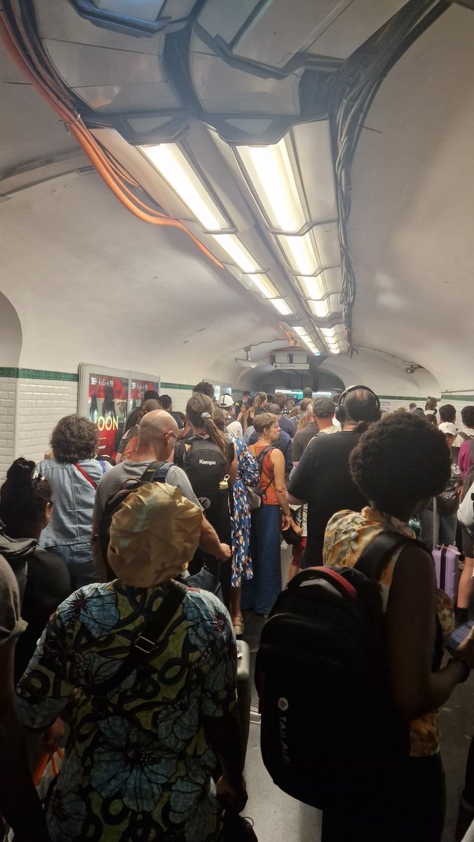 vifargent01's tweet photo. @Ligne6_RATP Non, rien. https://t.co/o7OyvbmhsB