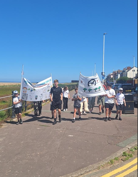 bhhjunior's tweet image. Well done to our Citizenship council and everyone else who took part in the @OakTreesMAT charity walk today. A great amount raised for a very good cause #bhhjcitizenship