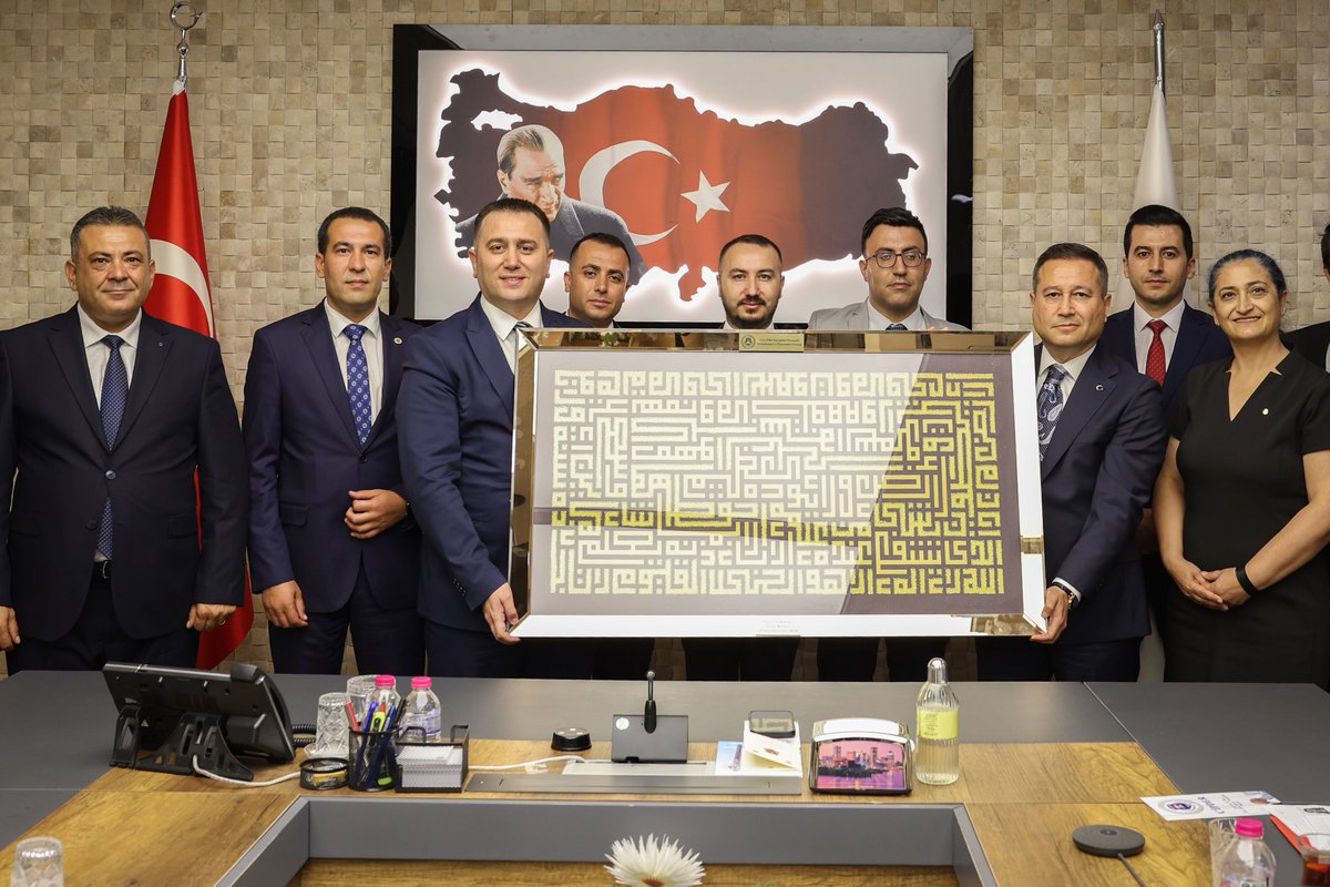 CİPDER olarak, 7. Olağan Genel Kurulumuzun ardından göreve başlayan yeni yönetim kurulumuzla birlikte, Ceza ve Tevkifevleri Genel Müdürümüz Sayın Enis Yavuz Yıldırım’ı makamında ziyaret ettik.

Gerçekleştirilen bu yüksek düzeyli ziyarette; ceza infaz kurumları ve denetimli