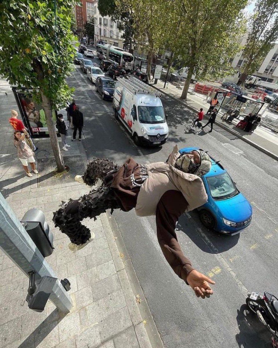 jayythewave's tweet image. mfs do ANYTHING for a fit pic 😭