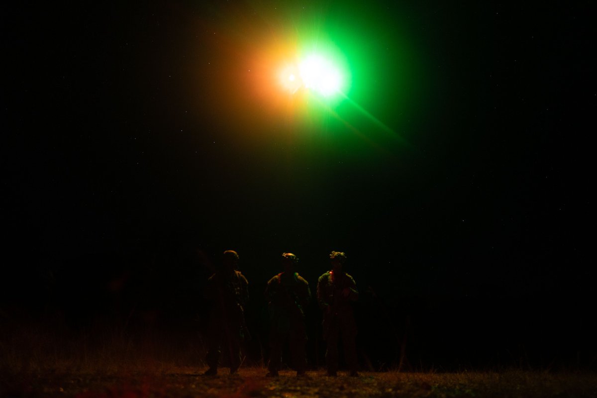 31stMeu's tweet image. 馃搷Shoal Water Bay Training Area, Queensland, AU, June 30, 2025.
U.S. Marines with 1st LAR, BLT 1/7, 31st MEU, conduct a R-80D Sky Raider drone exercise.
(@USMC馃摳by Lance Cpl. Raul Sotovilla)
@DefenceAust @USEmbAustralia @DeptofDefense
#Marines #Lethality #Readiness #Training