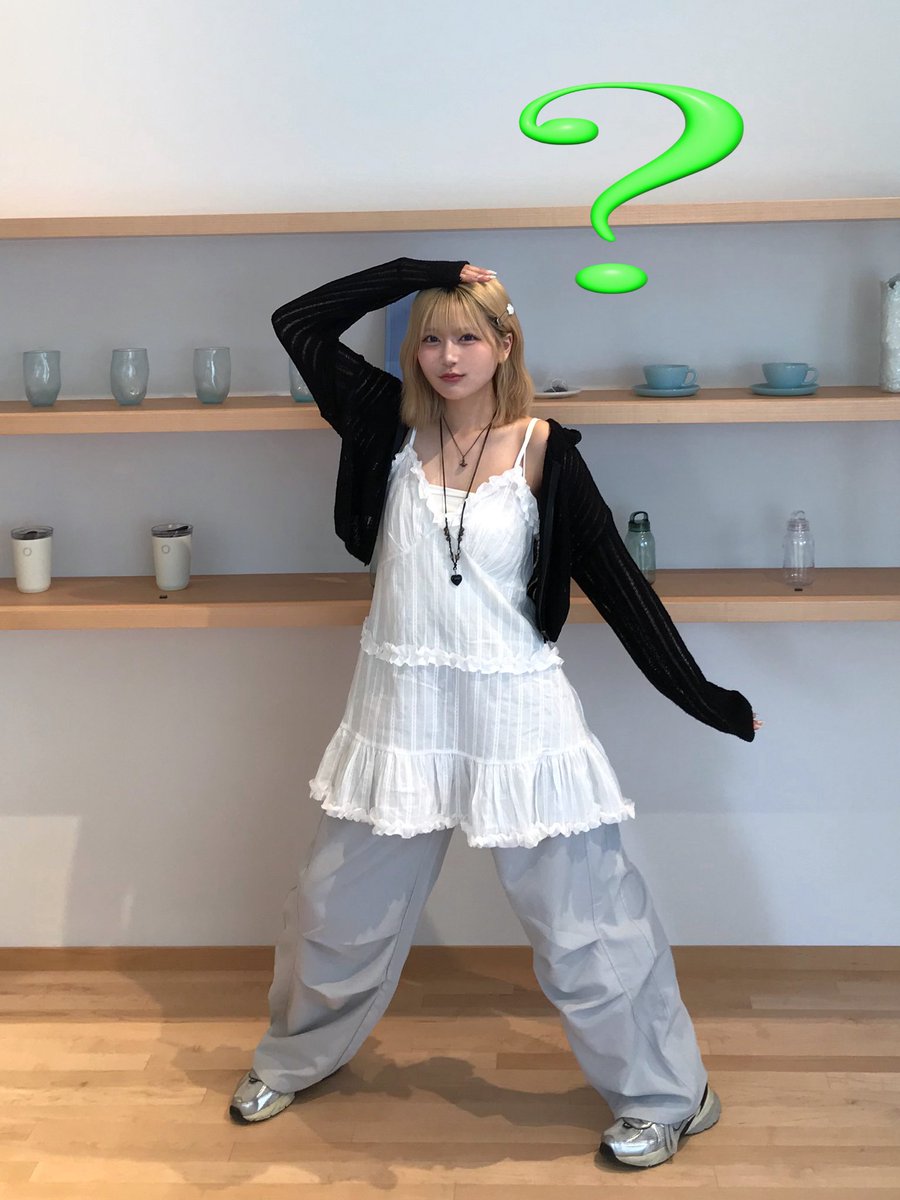 aespazinsim's tweet photo. 몰라 기억안나  
#맘눌뎀 #일상 https://t.co/A1Rh3QXpE9