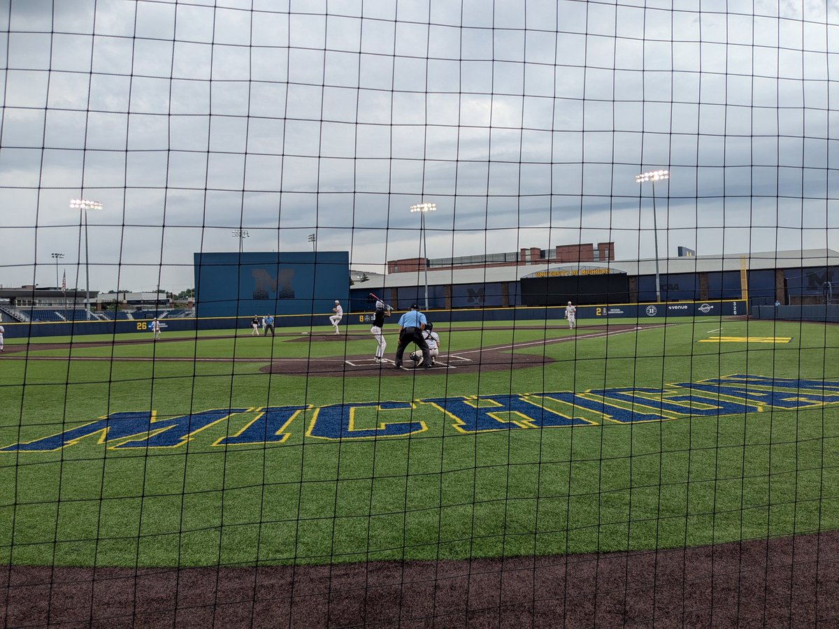 Jay Curry (@3jaycurry9) on Twitter photo 