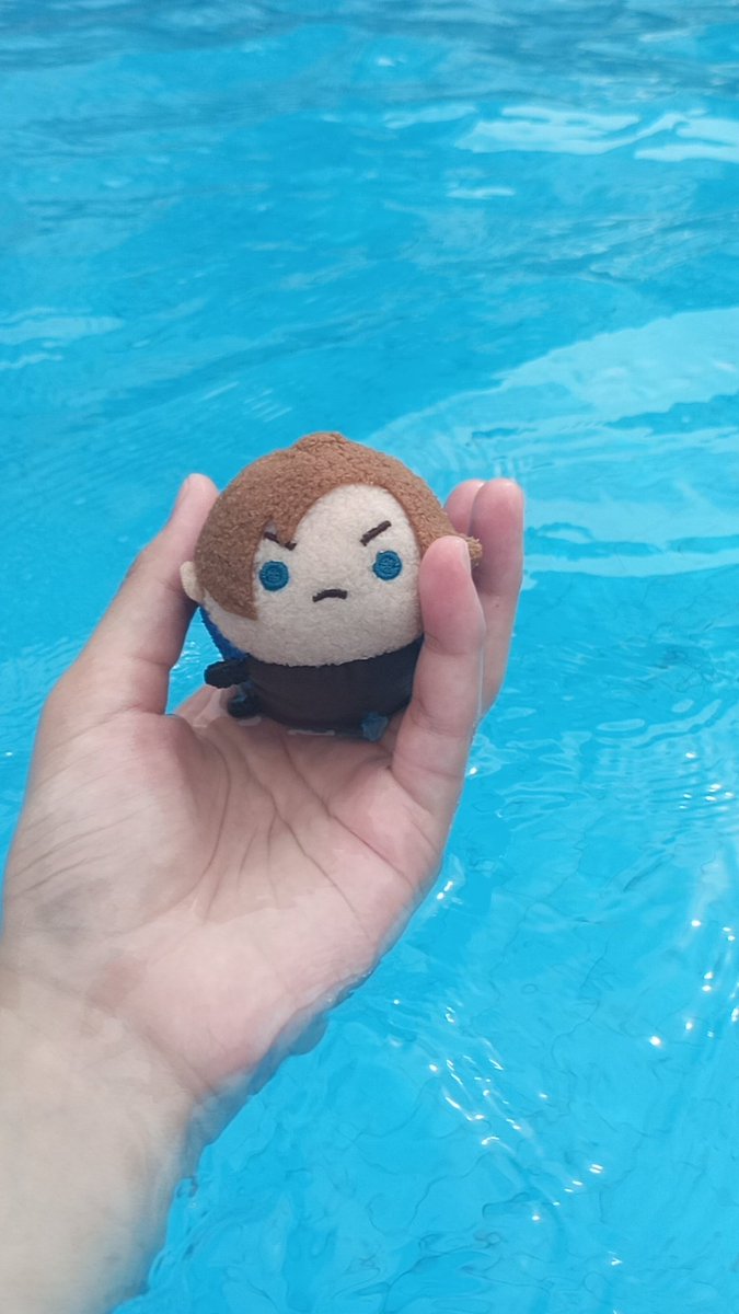 leontsumkennedy's tweet image. Day 248
Soaked.
#REBHFun #ResidentEvil #LeonKennedy #PoolTimeWithLeonTsumKennedy