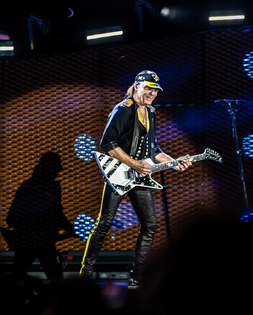 scorpions's tweet image. The Coming Home Tour rocks on!!! See you tonight Locarno. 🦂
🎟 The-Scorpions.com/tour
📸 @rockonitalia