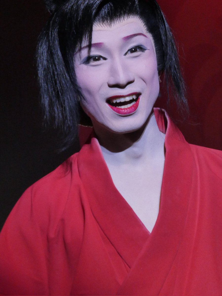 2025年7月11 日 　
横浜 #三吉演芸場
#劇団輝 公演
#葵たけし 座長
昼の部　オープニング
#霸士大虎 若座長
🎵煙火
🌟🌟🌟💖💖💖✨✨✨